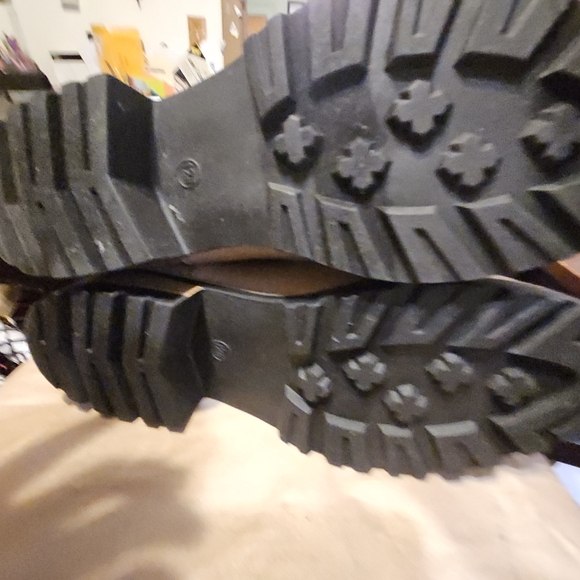 Universal Thread Celina Water Repellant Chelsea Boots, women's 12.5 - Picture 9 of 11